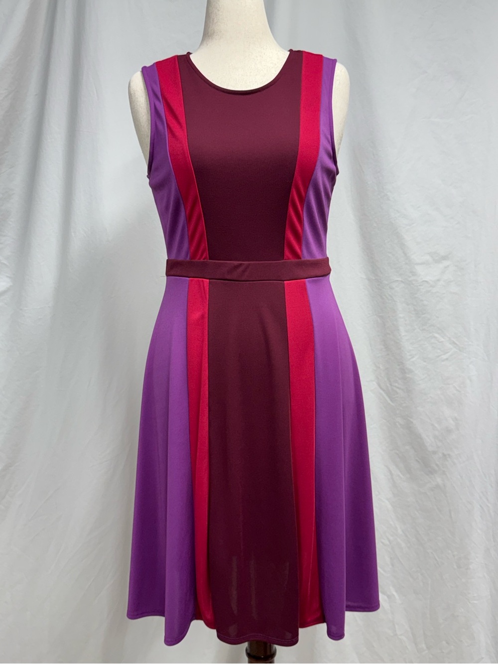 BCBGMaxAzria Sleeveless Colorblock Midi Dress in Plum, Fuchsia & Purple